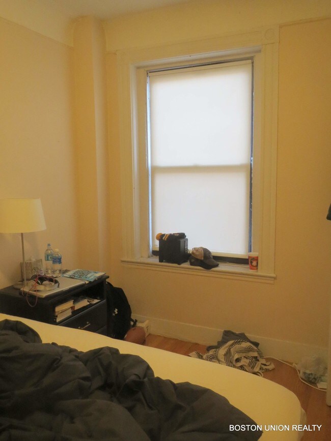 Photo - 587 Beacon St Unidad 3