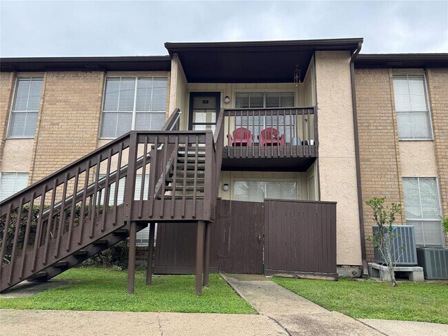 Building Photo - 1500 Bay Area Blvd Unit 323 Rental