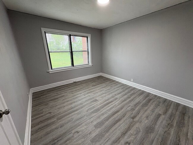 5345-49 Cabanne