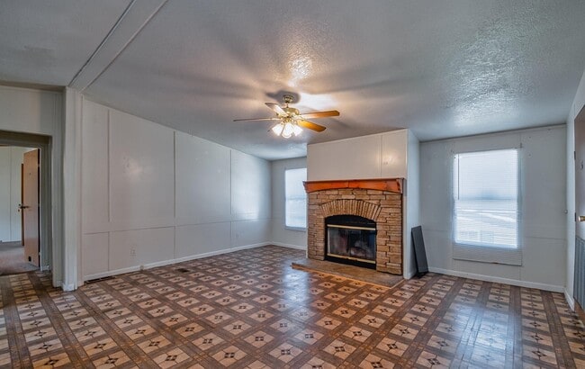 Photo - 714 Baldwin Ave SW