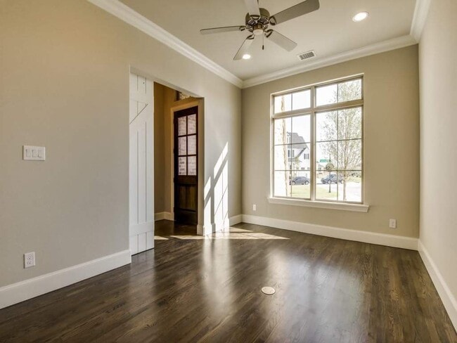 Photo - 1107 Sarah St