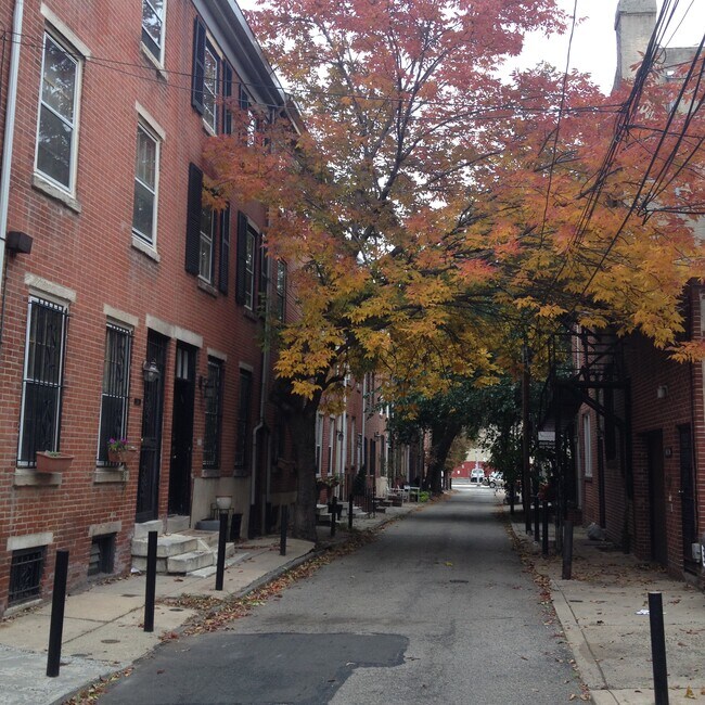 Rodman Street Entrance - 1513 South St Unit 2