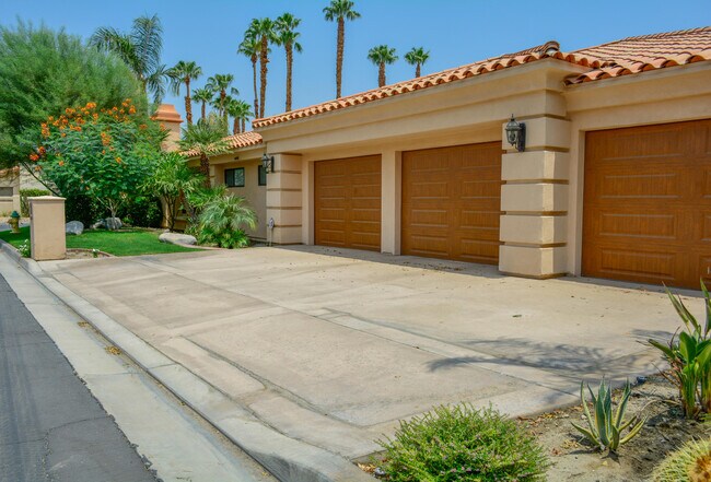 74795 N Cove Dr