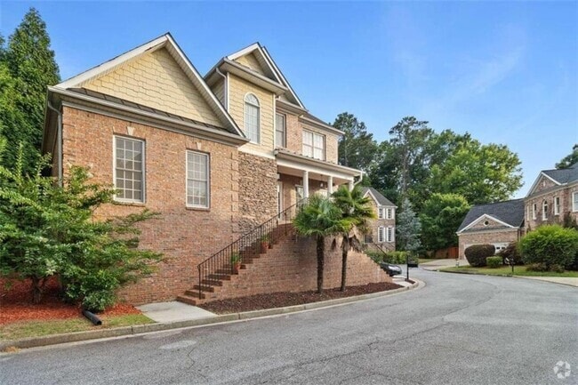 Building Photo - 1711 Summit Glen Ln NE Rental
