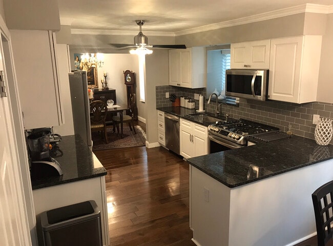 Photo - 4141 Rolling Meadow Ln