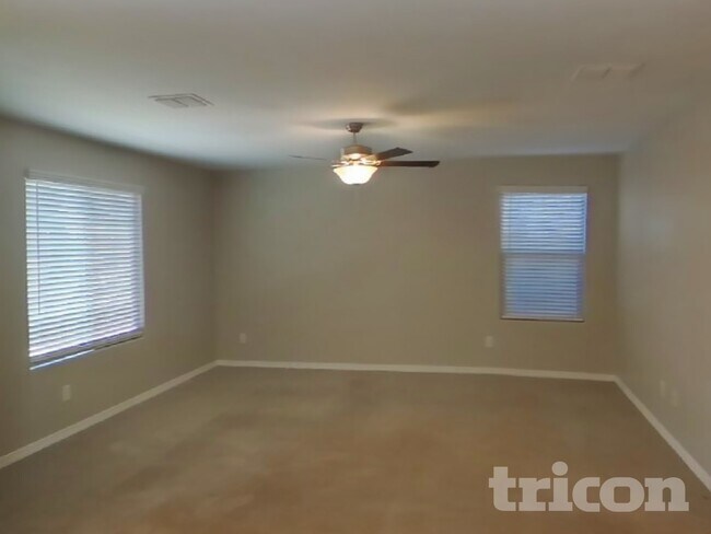 Photo - 8235 W Illini St