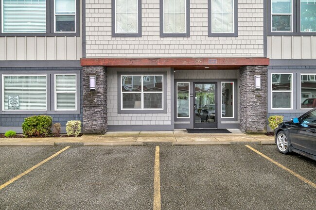 Photo - Beautiful Condo in Lynden Unit # 211