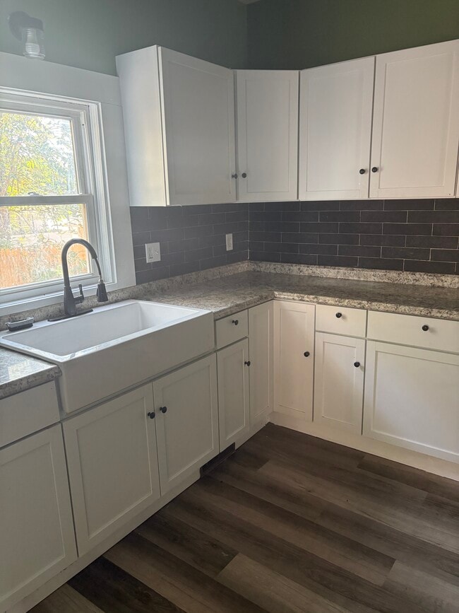 Photo - 376 Silver St