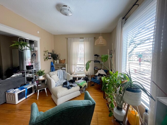 Photo - 601 NE Main St Unit 1