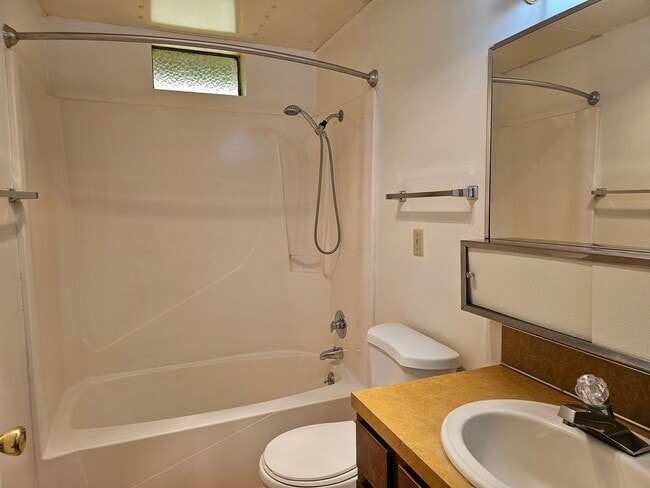 Photo - 216 SE Buff St