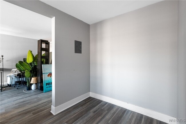 Photo - 1225 Hertel Ave