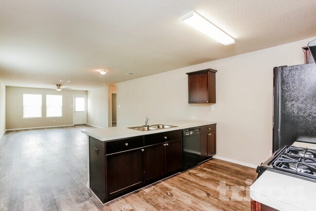 Photo - 8518 Amistad Cove
