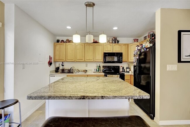 Photo - 505 S Pine Island Rd Unidad B307