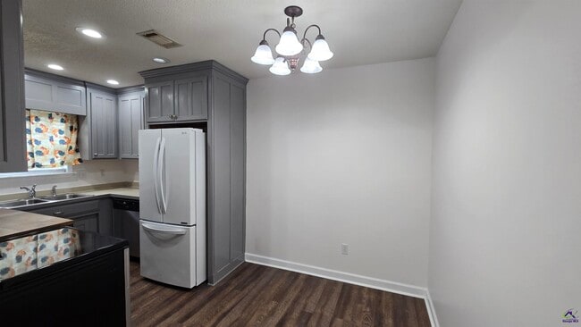 Photo - 124 Mary Jay Dr