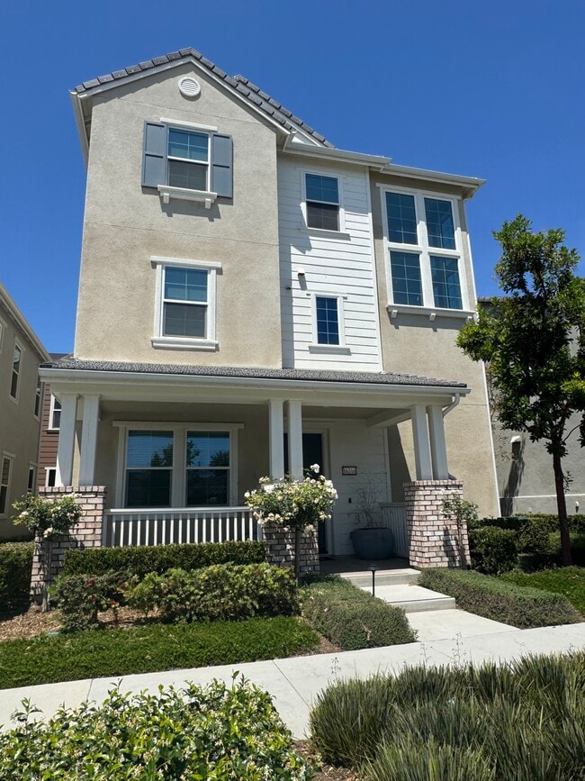 Property Photo - 16216 Hollyhock Ave House