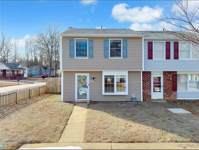 Photo - 8138 Clovertree Ct Townhome