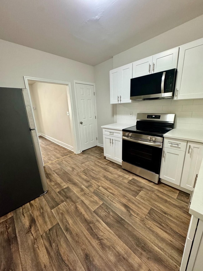 Photo - 3341 Potter St