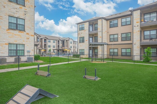 Photo - 9393 Farm to Market 1960 Bypass Rd W Unit 1103