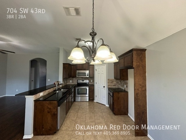 Photo - 704 SW 43rd St