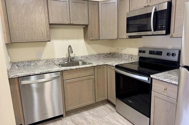 Granite countertop - 1004 Paradise Rd Unit PHJ