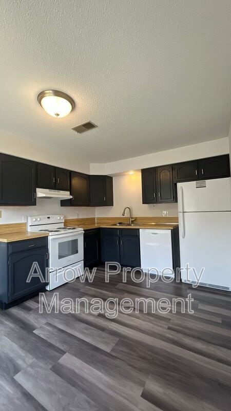 Building Photo - 424 N 4th St Unit 4