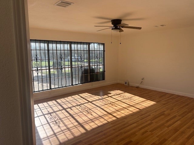 Photo - 5803 Yorkwood St