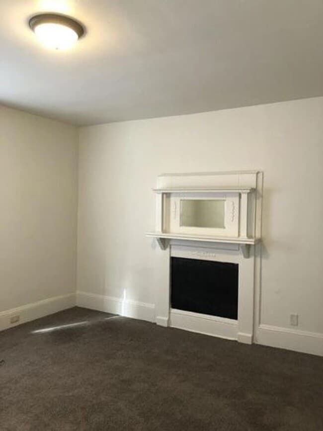 Photo - 1613 Loudon Ave NW