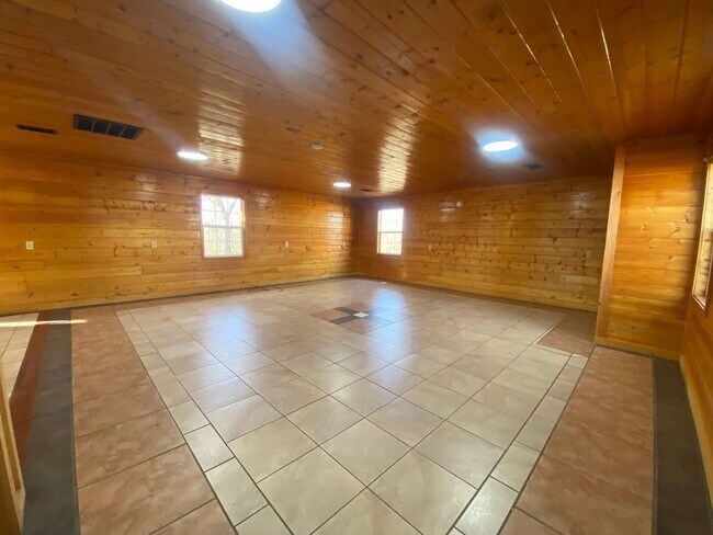 Photo - Studio Home located in Greeneville, TN