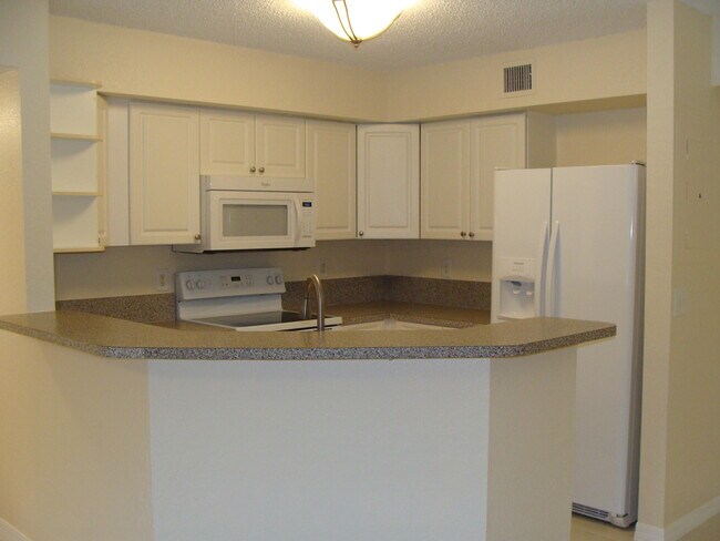 Photo - 4235 S 57th Ave Unit 102e