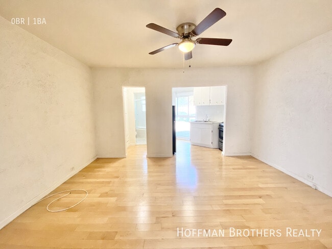 Photo - 473 S Roxbury Dr Unit 1/2