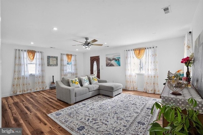 Photo - 137 Walker Ln