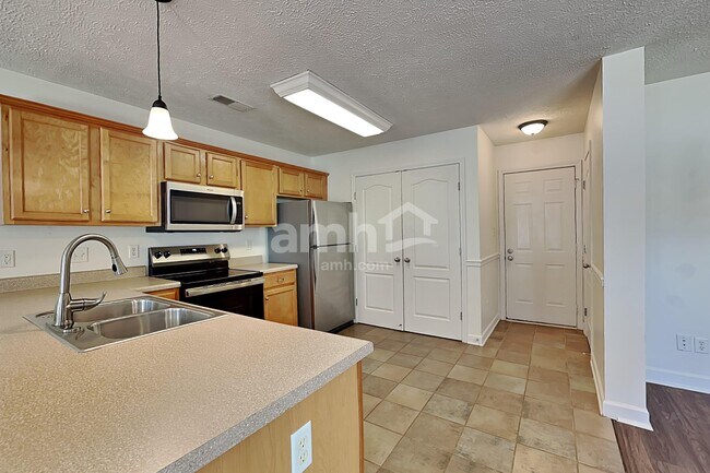 Photo - 1504 Beaconcrest Cir