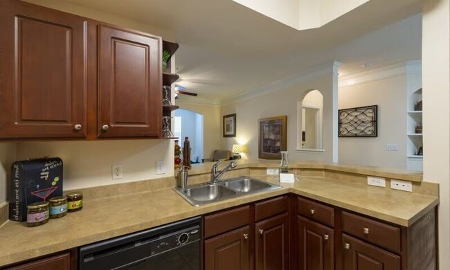Photo - The Height of Comfort, The Peak of Style! Unit ASL2