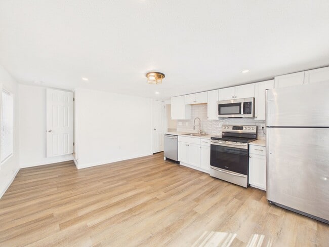 Photo - 270 Calder St Unit 272 Calder