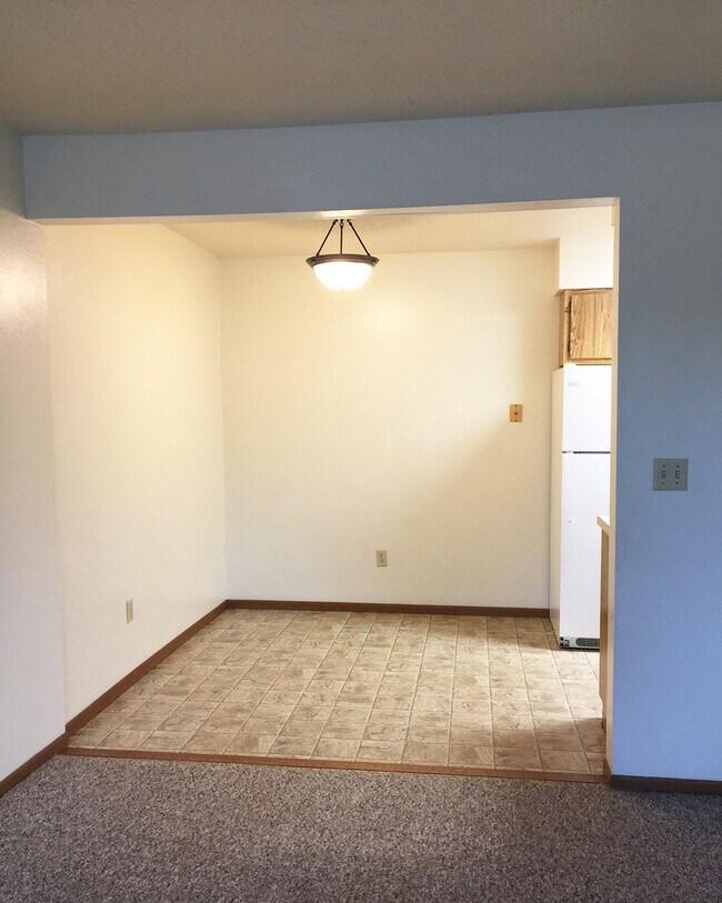 Photo - Cardinal Manor Apartments