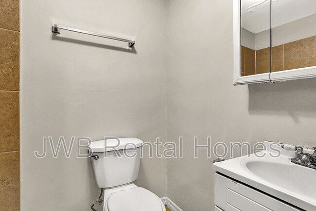 Photo - 3803 Gladys St Unit B