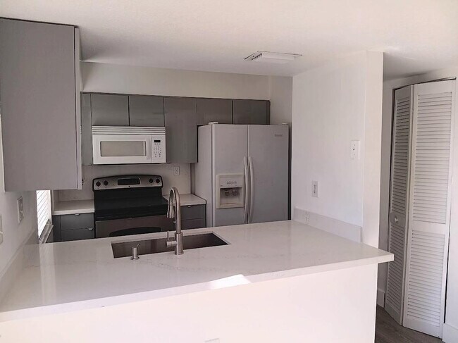 Photo - 150 Riviera Cir