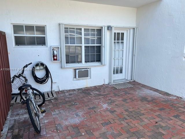 Photo - 130 Golden Isles Dr Unidad A-1