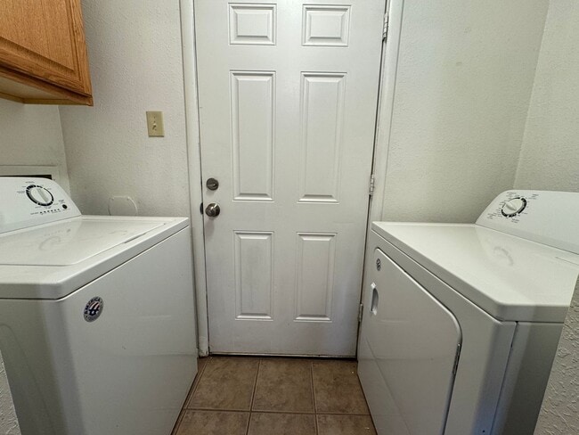 Photo - 1405 Riley Dr Unit Apt B