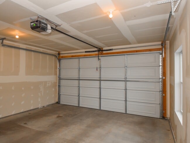 Photo - 220 Spring Creek Pkwy