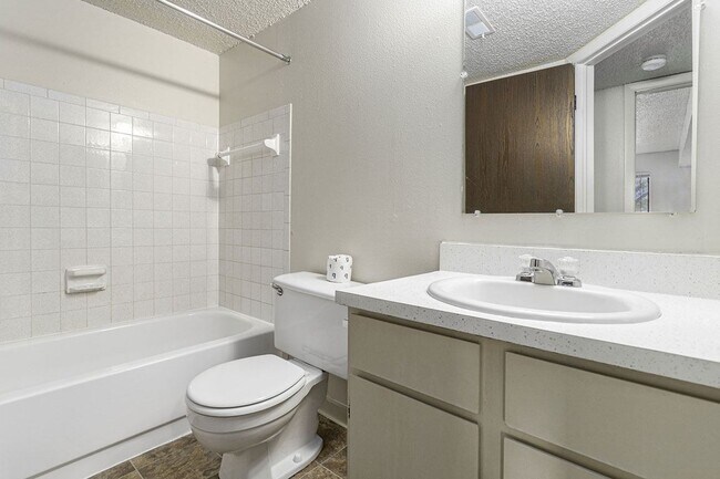 Glen Oaks Apartments