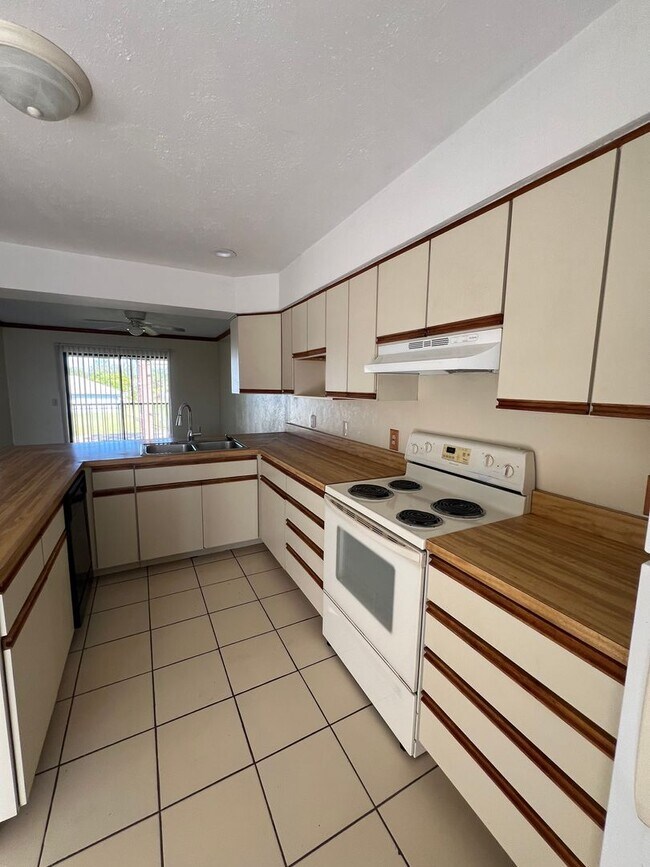 Photo - 22523 Westchester Blvd Unidad 22523 Westchester Blvd  203F