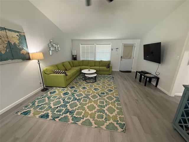 Photo - 816 Loganwood Ave