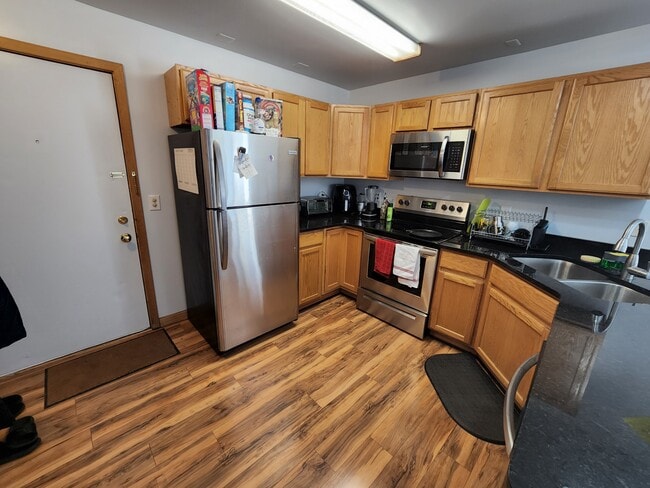 Photo - 818 Brown St