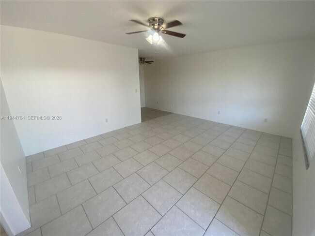 Photo - 2843 NE 30th St Unidad C