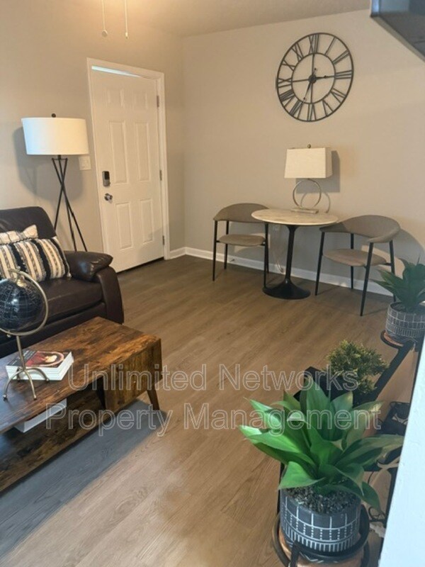 151 Lawton St SW