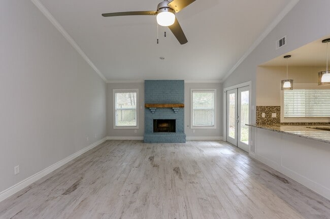 14 Woodlot Ct