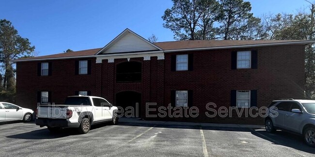 Building Photo - 134 Rolland St Unit 14 Rental