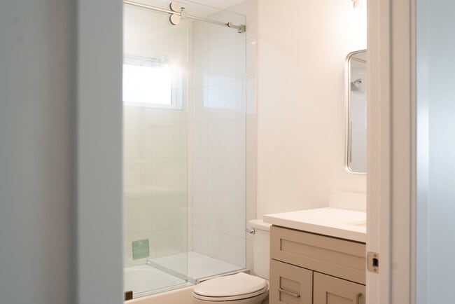 1200 N Hobart Blvd Unit 1200 N Hobart