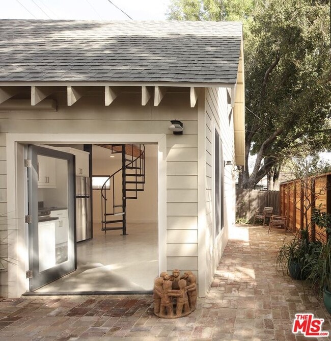 Building Photo - 904 Monterey Rd Rental